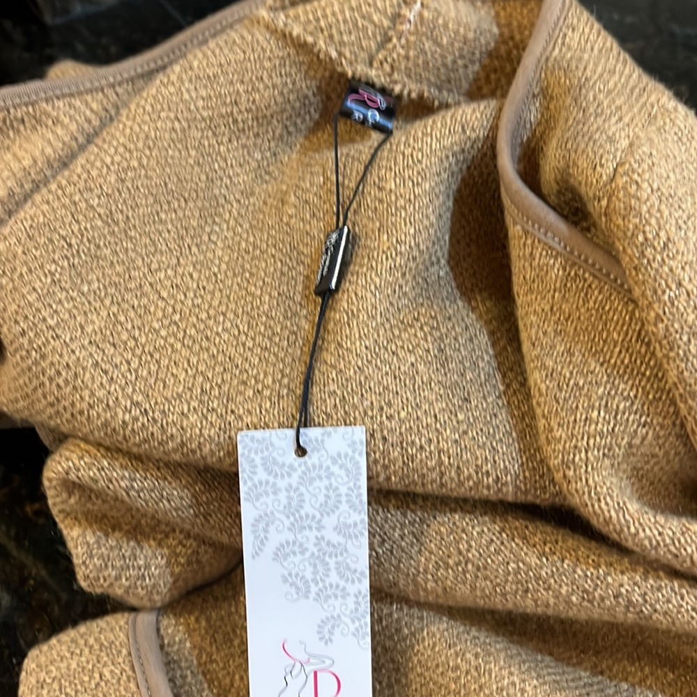Charles Richards one size Sweater - Picture 3 of 3